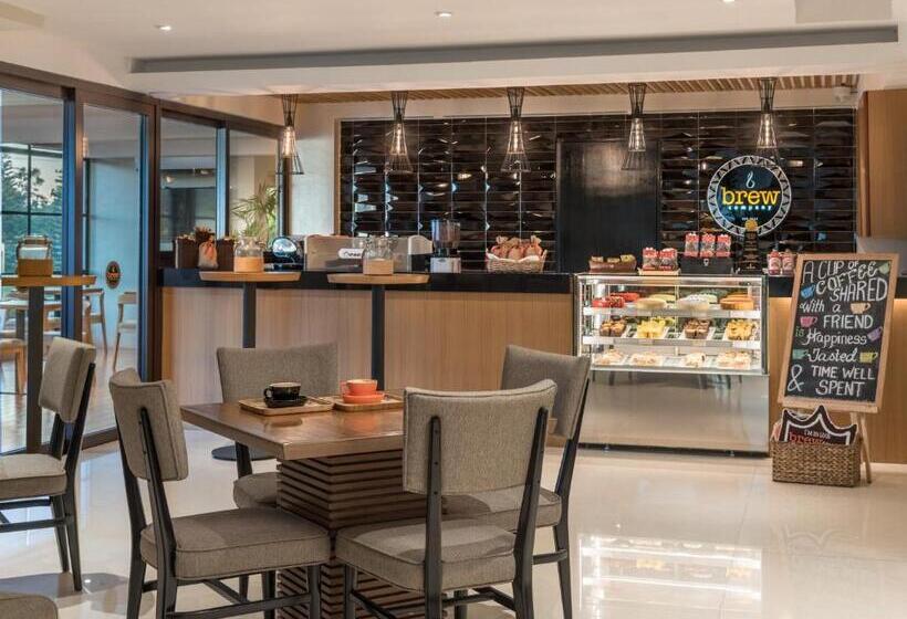 בית מלון כפרי Holiday Inn & Suites Batangas Limapark, An Ihg