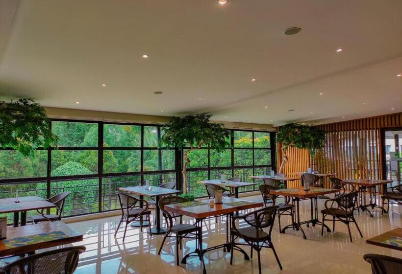 ホテル Holiday Inn & Suites Batangas Limapark, An Ihg