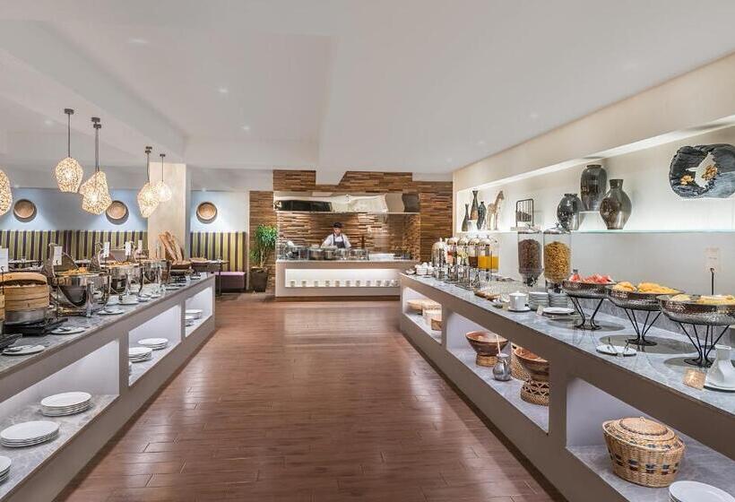 בית מלון כפרי Holiday Inn & Suites Batangas Limapark, An Ihg