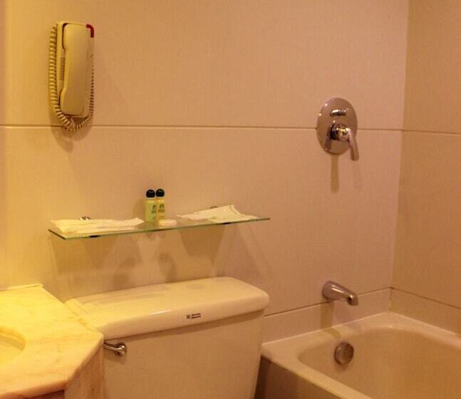 هتل Macau Masters