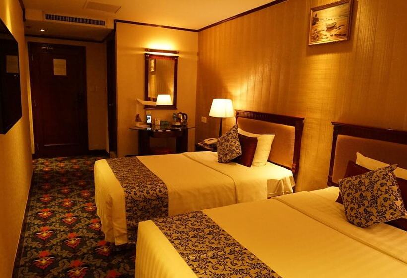 هتل Macau Masters