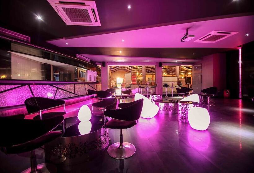 בית מלון כפרי Malligi,hampi