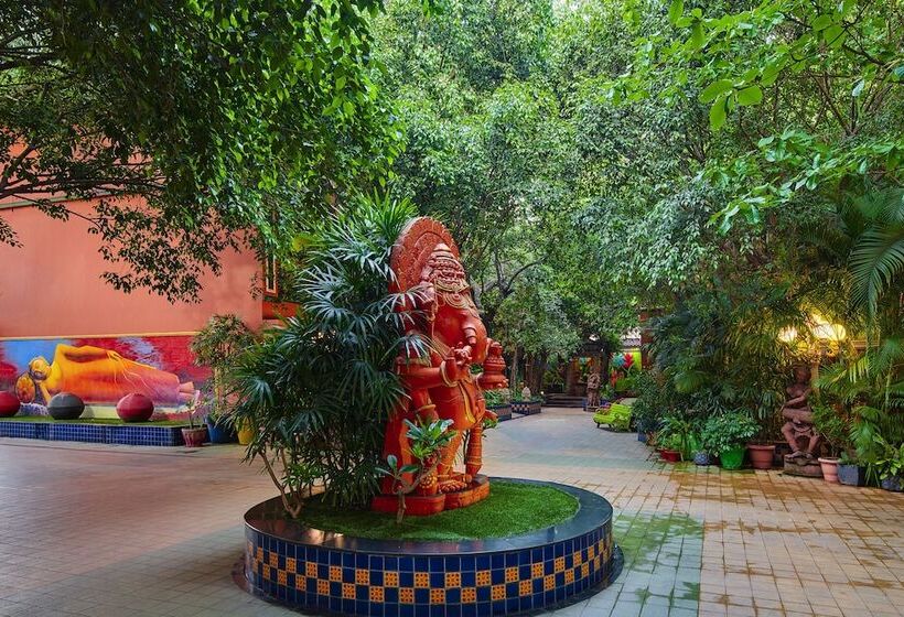 ホテル Mayfair Rourkela