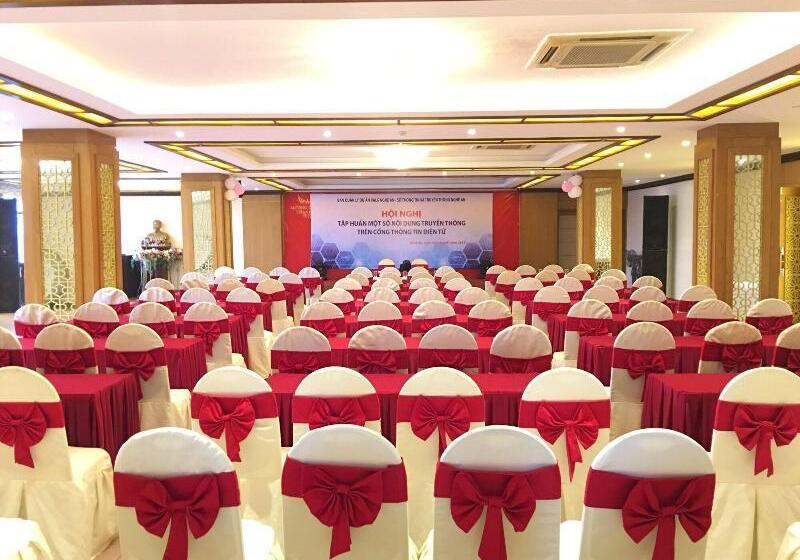 هتل Muong Thanh Thanh Nien Vinh