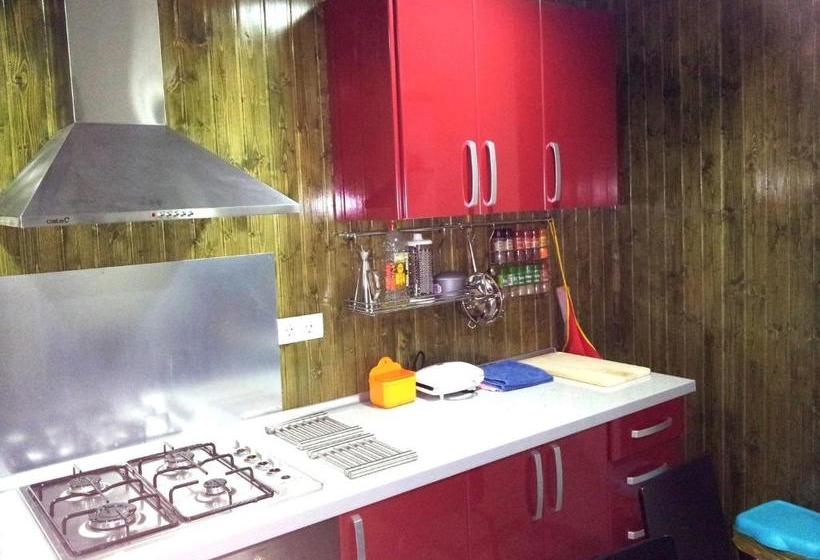 هتل Pensión Universal