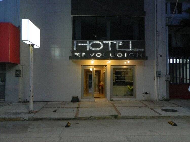 فندق Revolucion