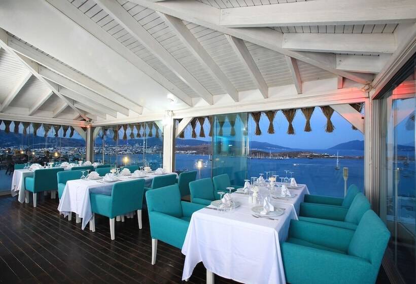 Royal Arena Hotel & Resort Spa