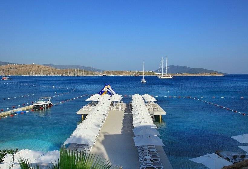 Royal Arena Hotel & Resort Spa