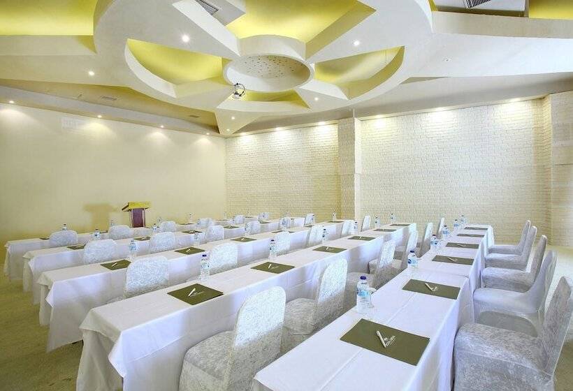 Royal Arena Hotel & Resort Spa