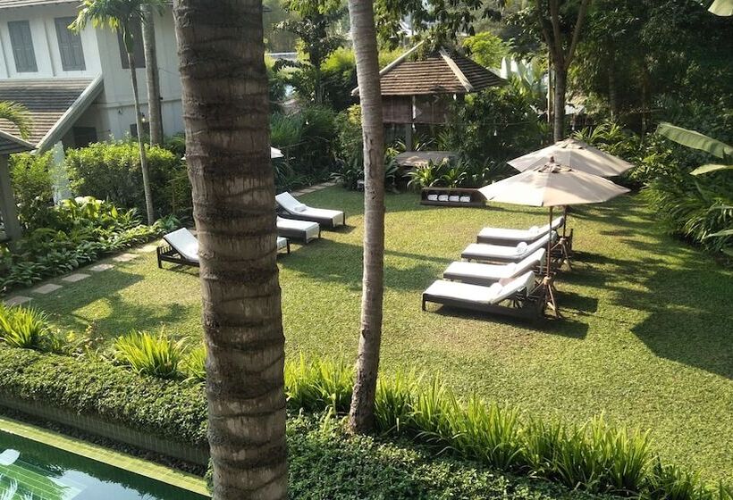 ホテル Satri House