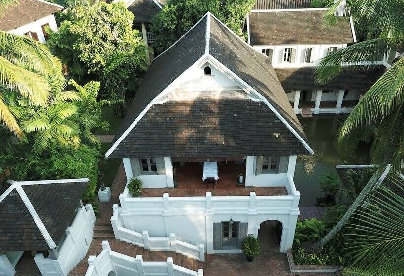 ホテル Satri House