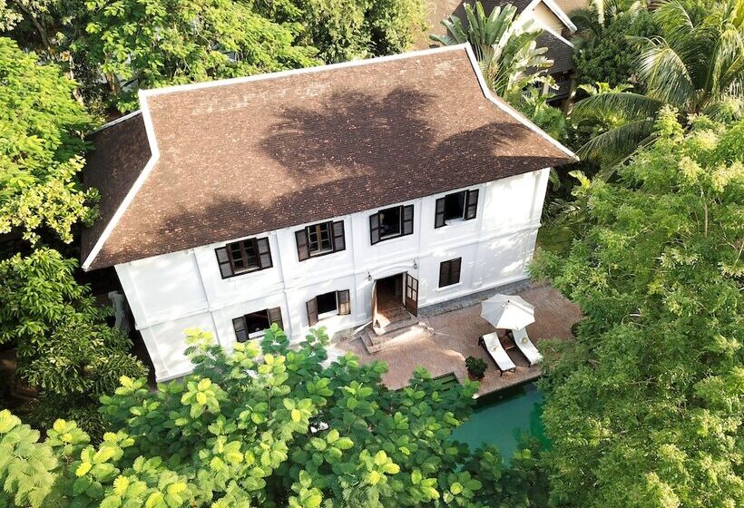 ホテル Satri House