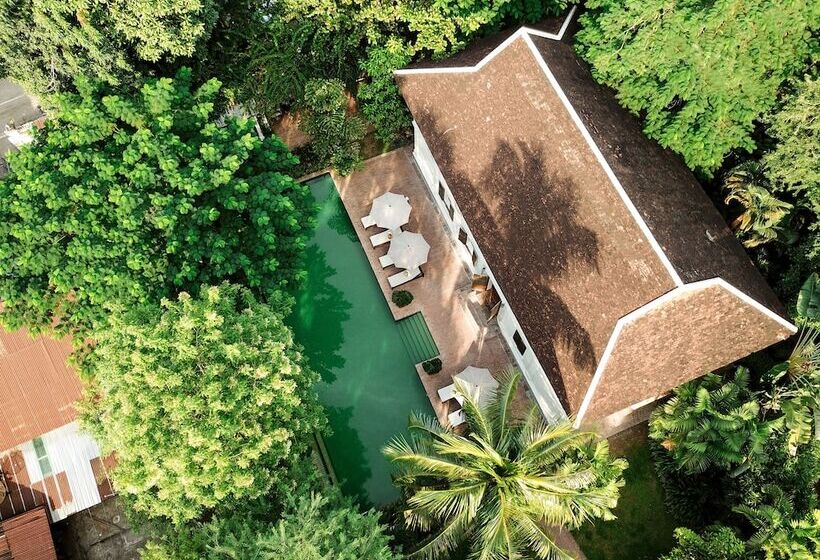 ホテル Satri House