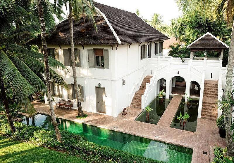 ホテル Satri House