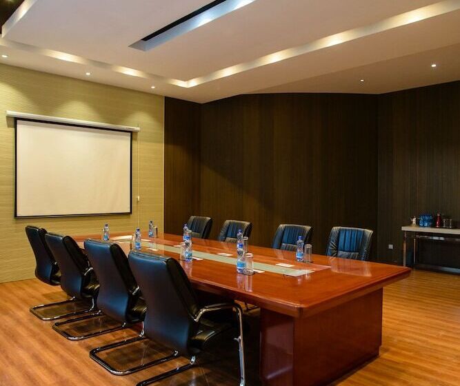 酒店 Swiss Lenana Mount