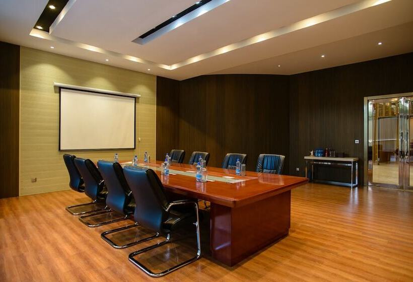 酒店 Swiss Lenana Mount