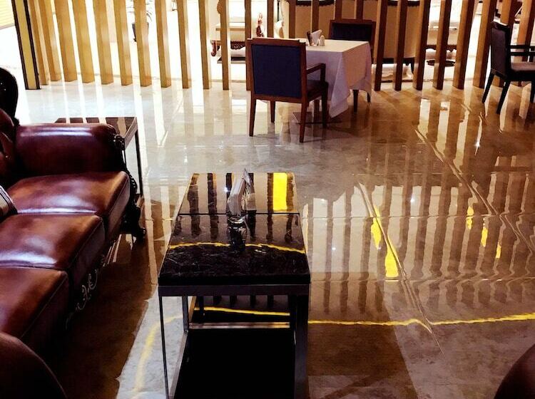 酒店 Swiss Lenana Mount