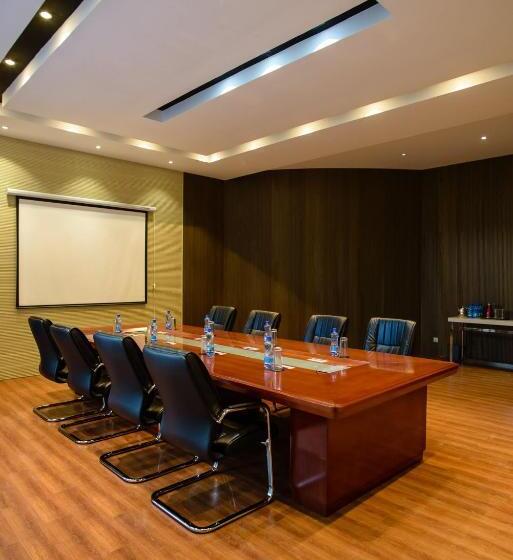 酒店 Swiss Lenana Mount