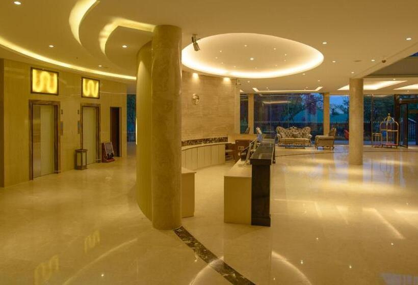 酒店 Swiss Lenana Mount