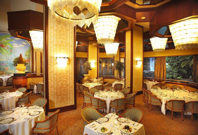 Отель The Cascades At Sun City Resort