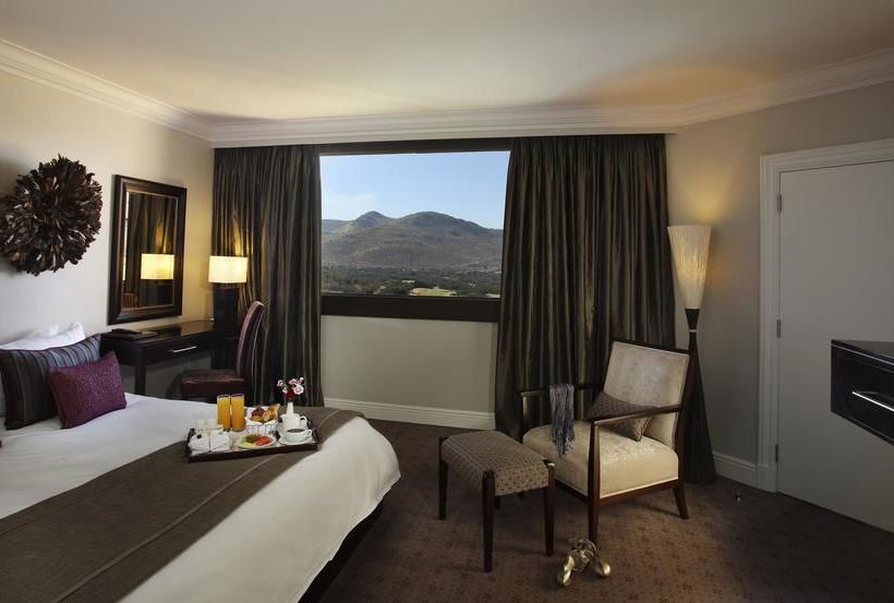 Отель The Cascades At Sun City Resort