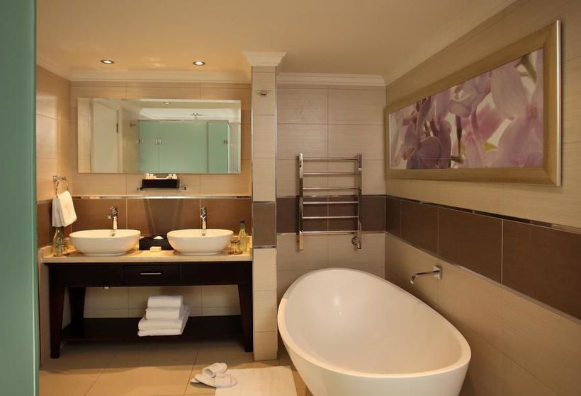 Отель The Cascades At Sun City Resort