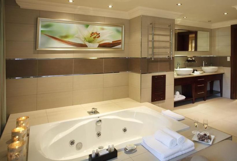 Отель The Cascades At Sun City Resort