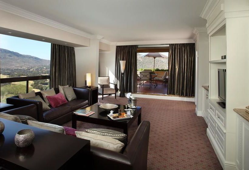 Отель The Cascades At Sun City Resort