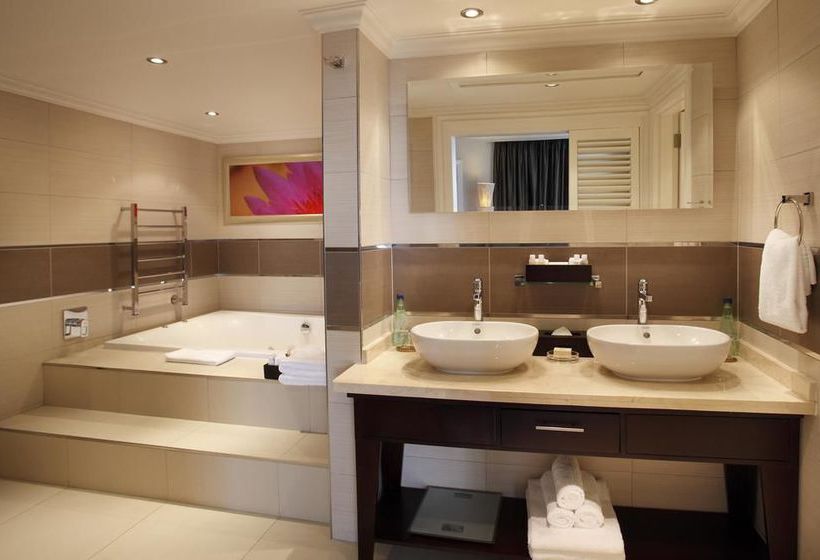 Отель The Cascades At Sun City Resort