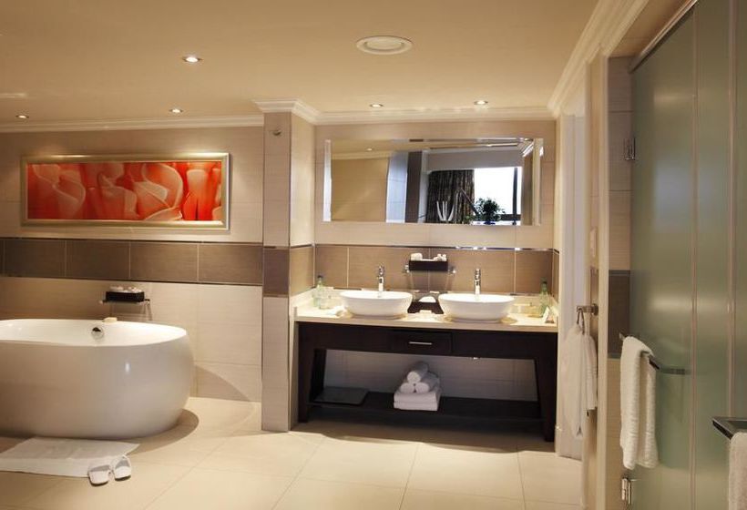 Отель The Cascades At Sun City Resort