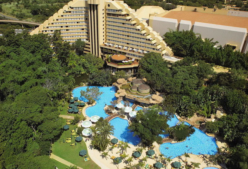 Отель The Cascades At Sun City Resort
