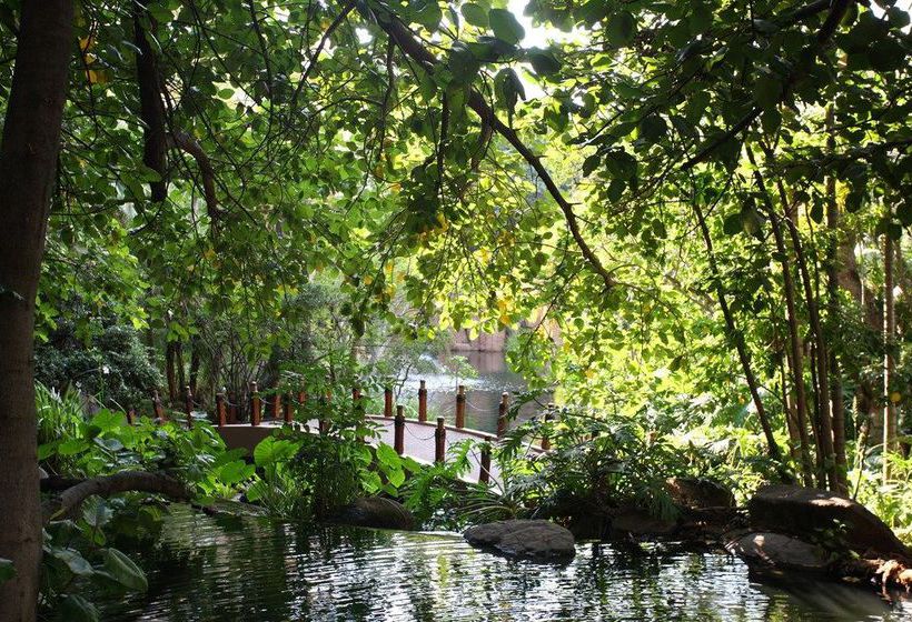 Отель The Cascades At Sun City Resort