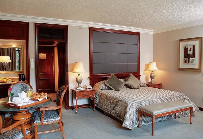 Отель The Cascades At Sun City Resort