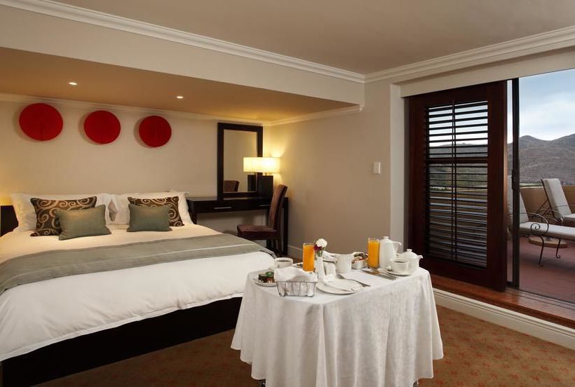 Отель The Cascades At Sun City Resort