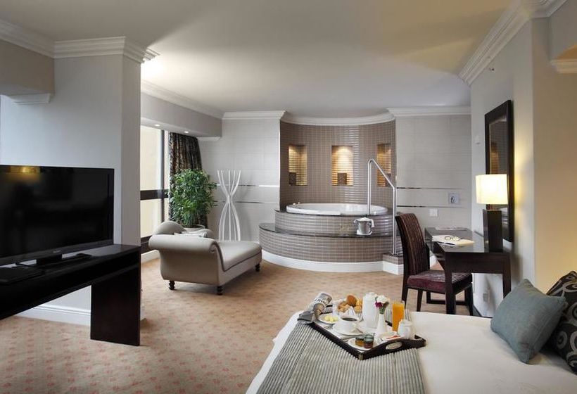 Отель The Cascades At Sun City Resort