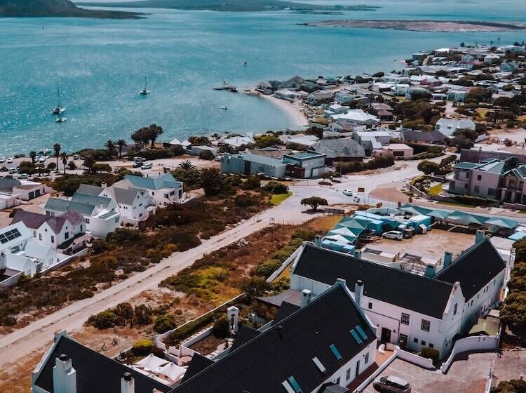 فندق The Farmhouse