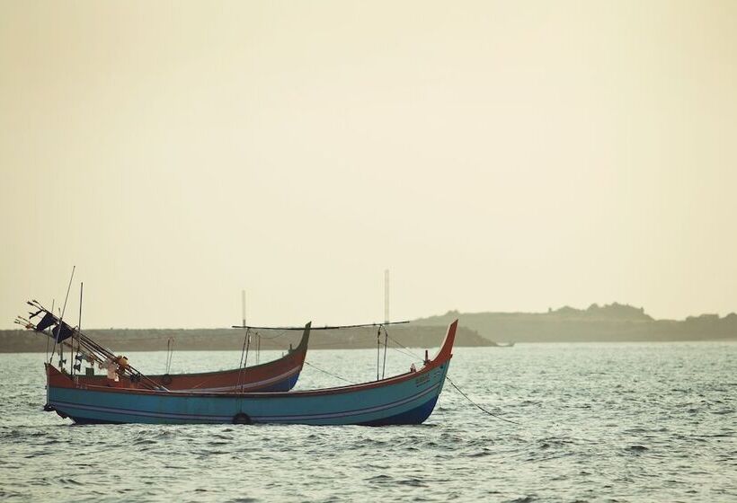 فندق Paradise Isle Beach Resort