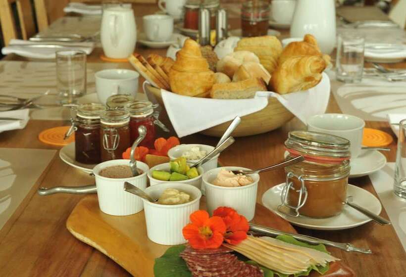 בית מלון כפרי Whalesong Lodge