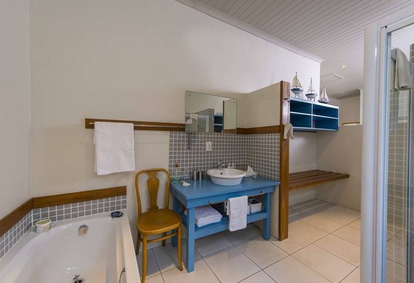 בית מלון כפרי Whalesong Lodge