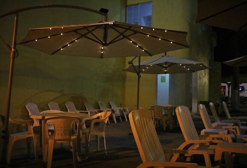 فندق Zar Manzanillo