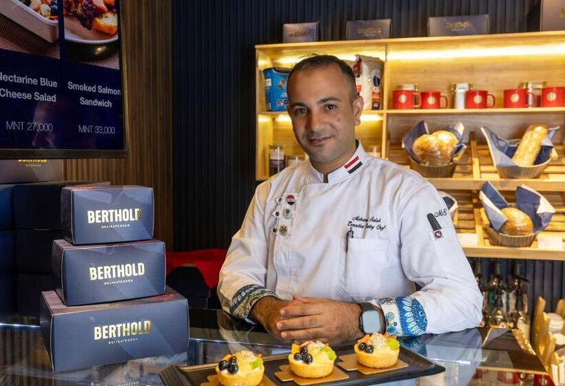 Kempinski Hotel Khan Palace