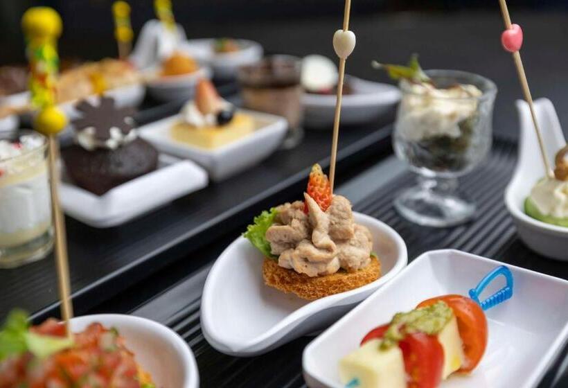 Kempinski Hotel Khan Palace