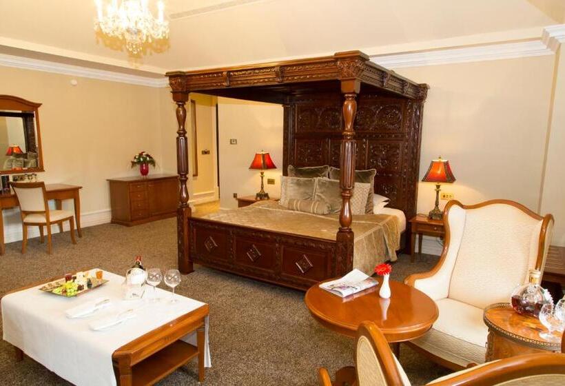 Kilronan Castle Hotel & Spa