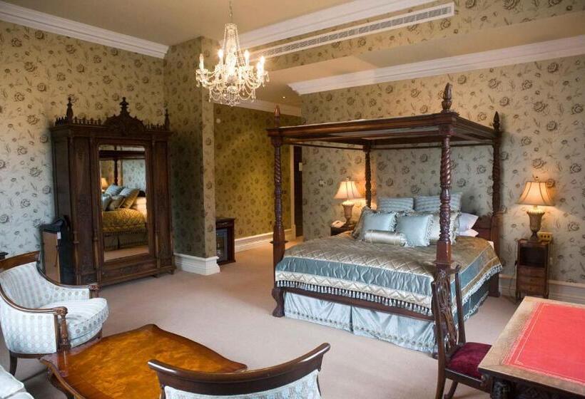 Kilronan Castle Hotel & Spa