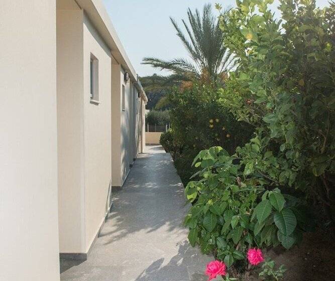 Mirabella Apartments