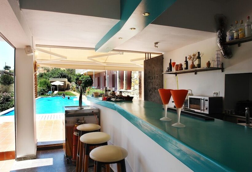 Mirabella Apartments