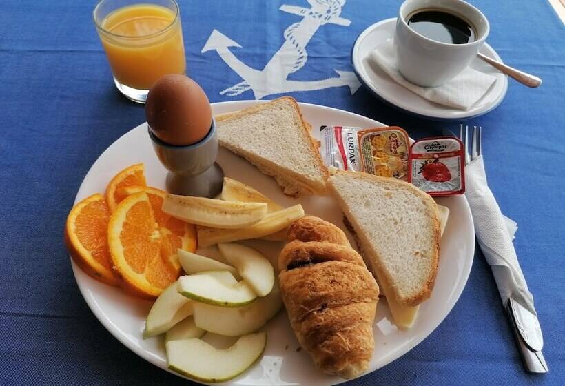 Mirabella Apartments