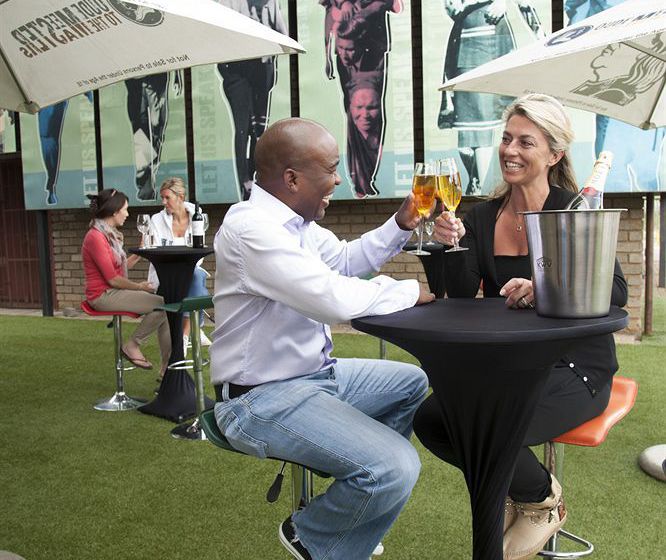 فندق The Soweto  & Conference Centre