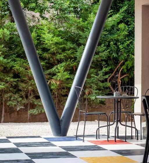 Subtub Hostel Makarska