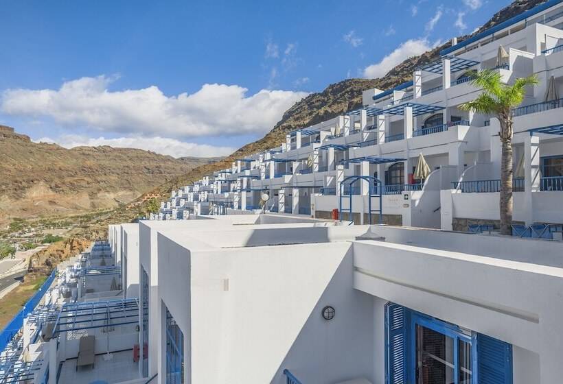 Apartments At Cala Blanca